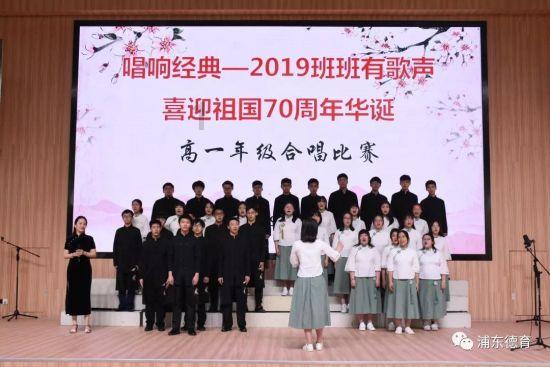探索世界,与王岳伦表白李湘王诗龄,李湘回应三个爱心,别有深意,你怎么看?一起畅谈