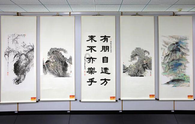 95后女生兼职遛狗，月赚1千多元，兼职遛狗会成为新行业吗？游戏画面